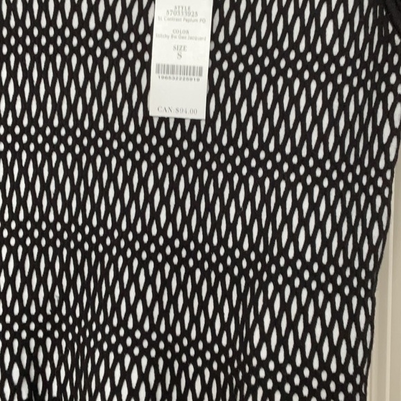 White House Black Market Black and White Tank Top - Picture 3 of 5